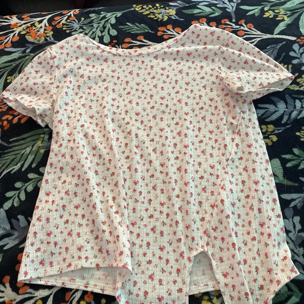 Floral Print Short Sleeve Top